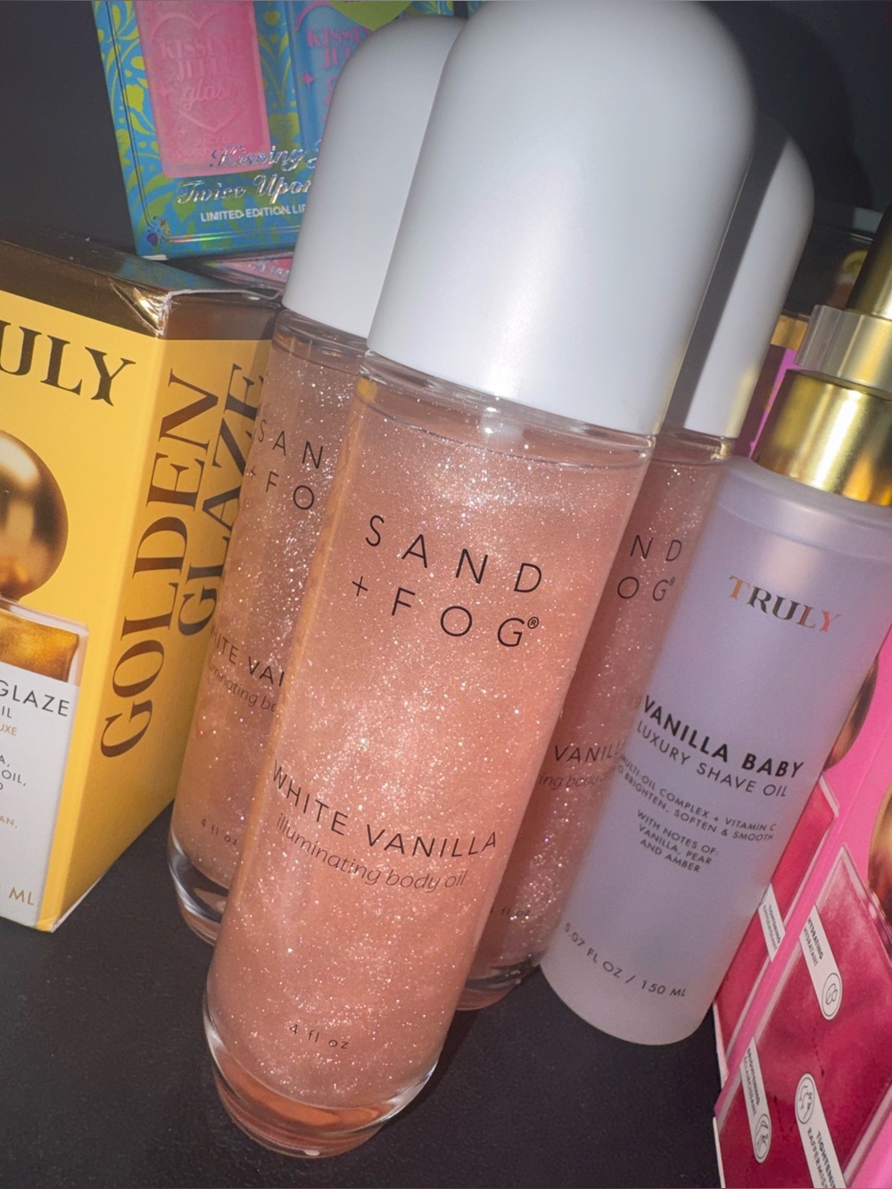 Sand & Fog White Vanilla Illuminating Body Oil - Shimmering Pink